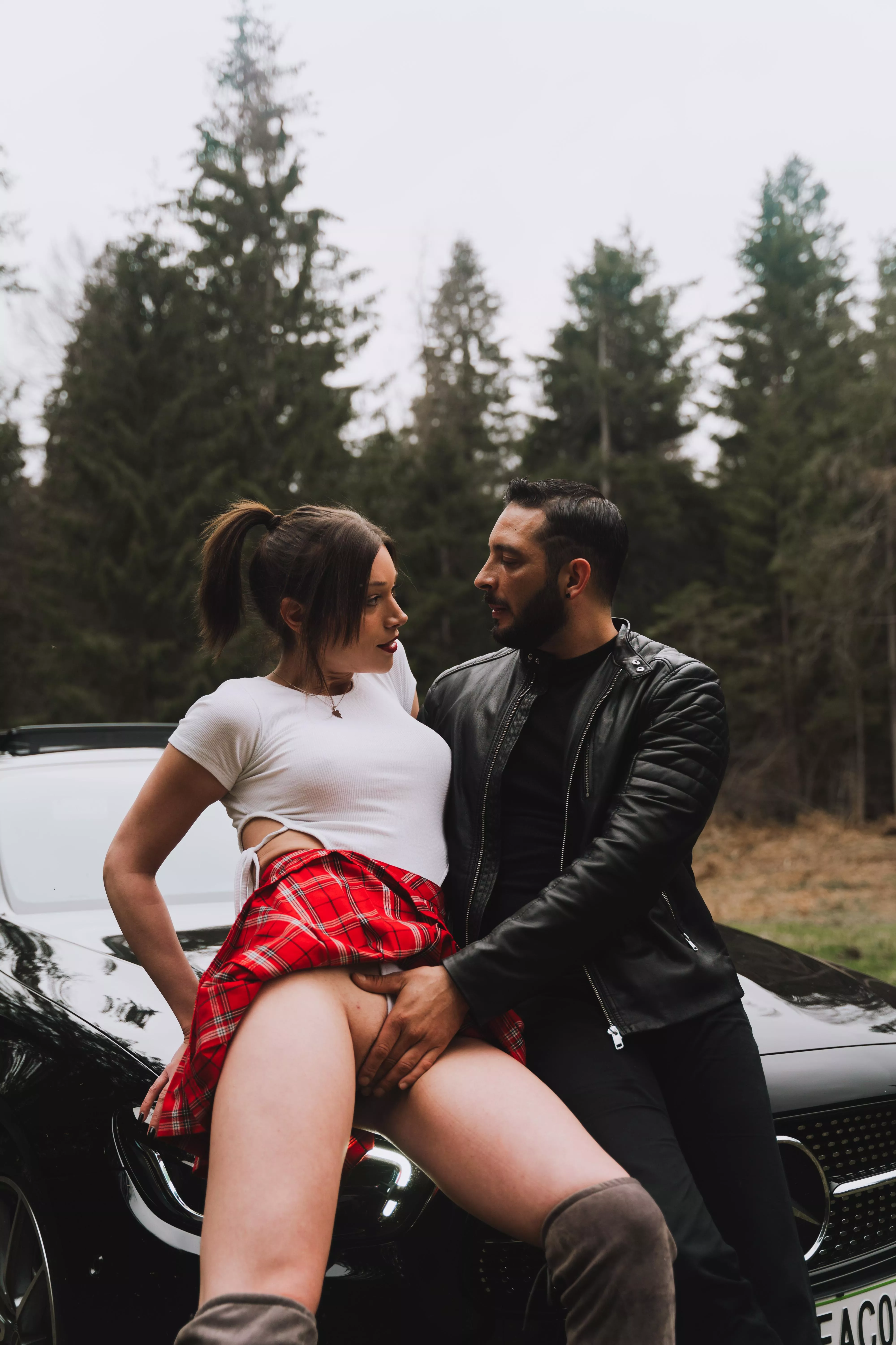 My girlfrend and her slutty skirt🥰