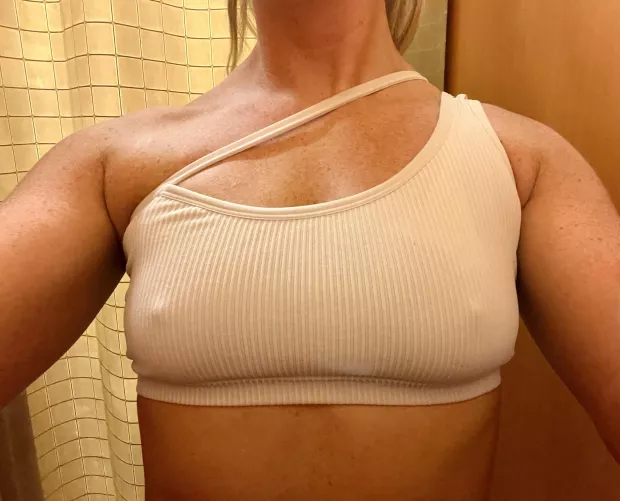 No wonder everyone was staring at me this morning during my workout