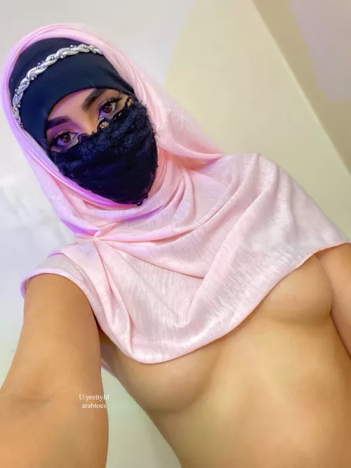 Only wearing my hijab today habibi
