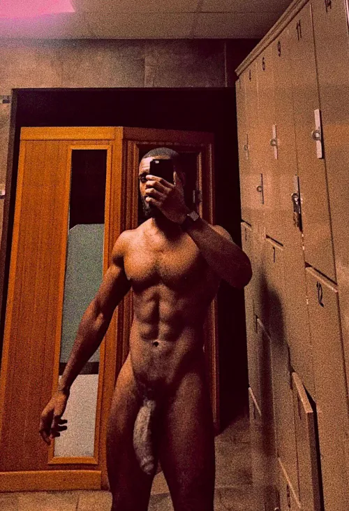 What would you do if you saw me in the gym? 😏