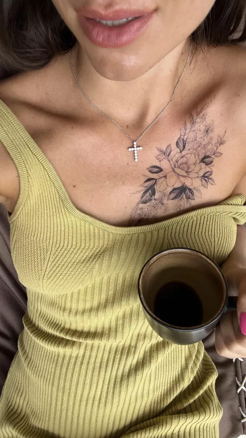 without a bra it is much more pleasant to look at my boobs!)