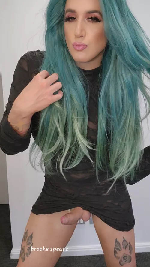 Would you date me....🖤