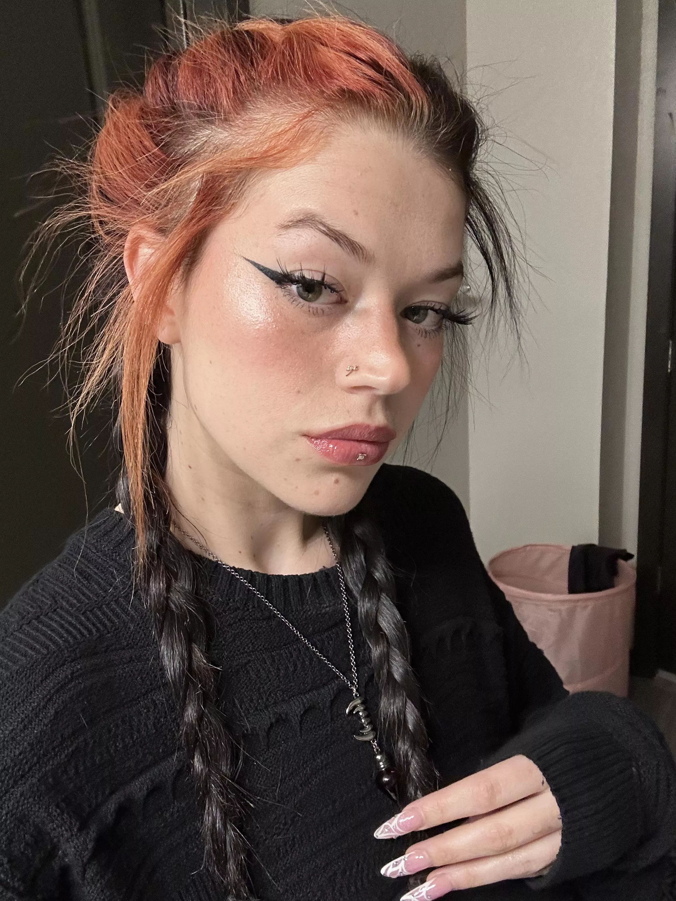 Would you like to see me get fu*ked? ;))