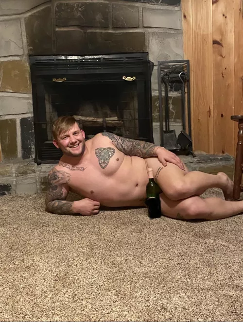 You, me, wine, fireplace 🔥(30)