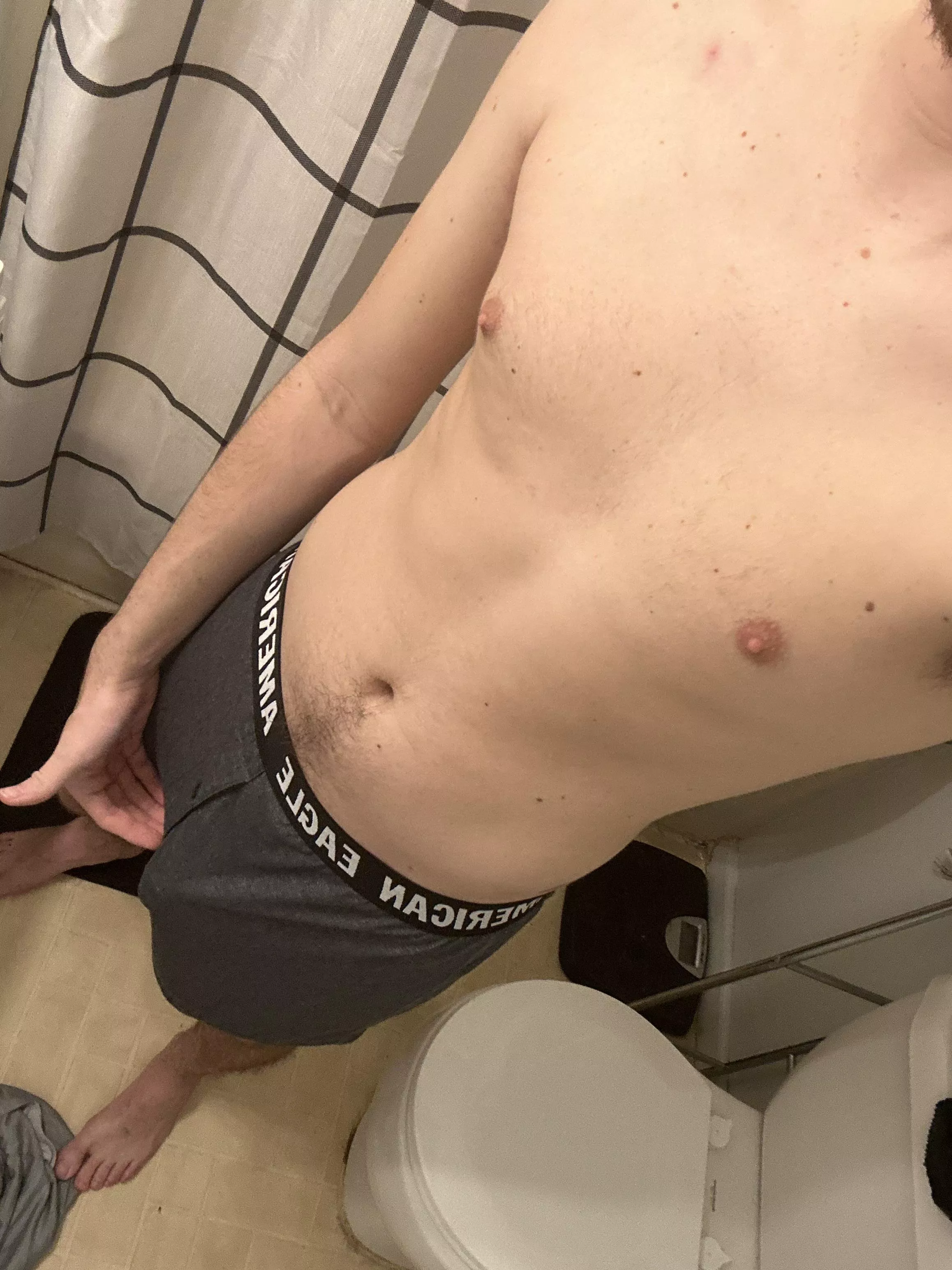 21 Dm me for snap. Hairy guys are a +