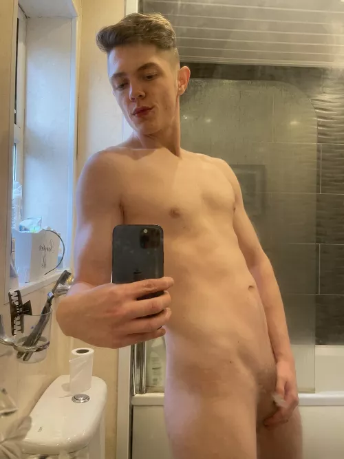 Abs slowing coming through ☺️