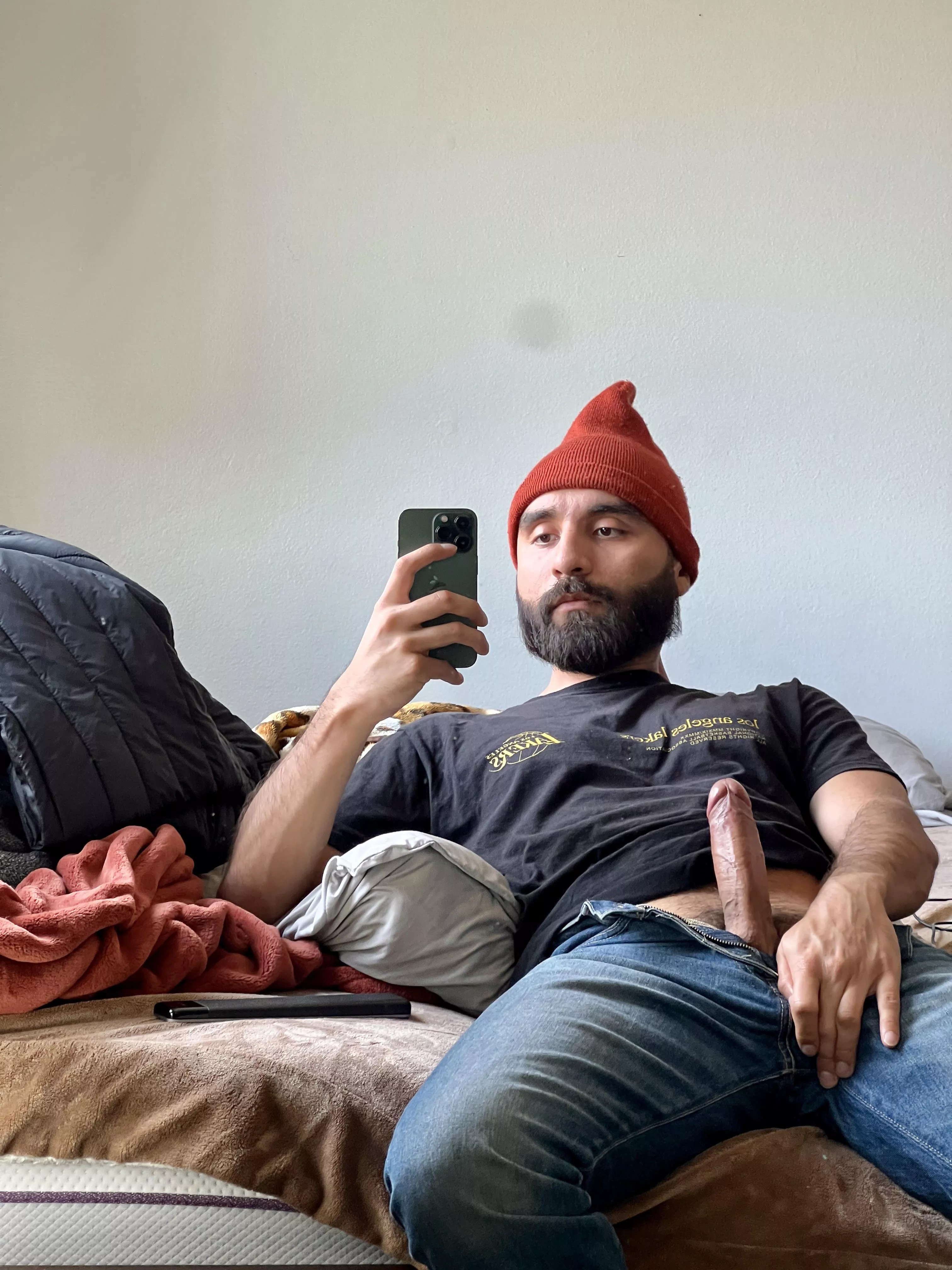 Does my dick look suckable here?