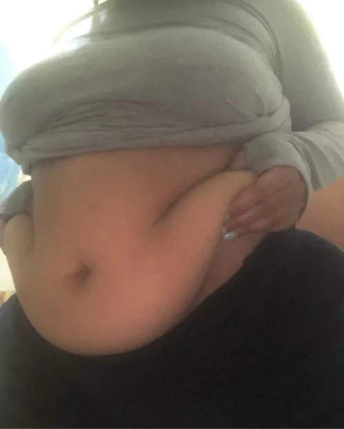 Feeling extremely bloated from breakfast this morning. These fat have never been THIS heavy before