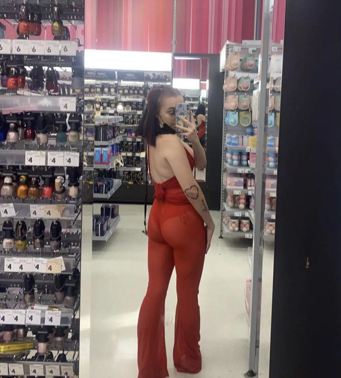 Gotta make sure the ass is on show before leaving the house