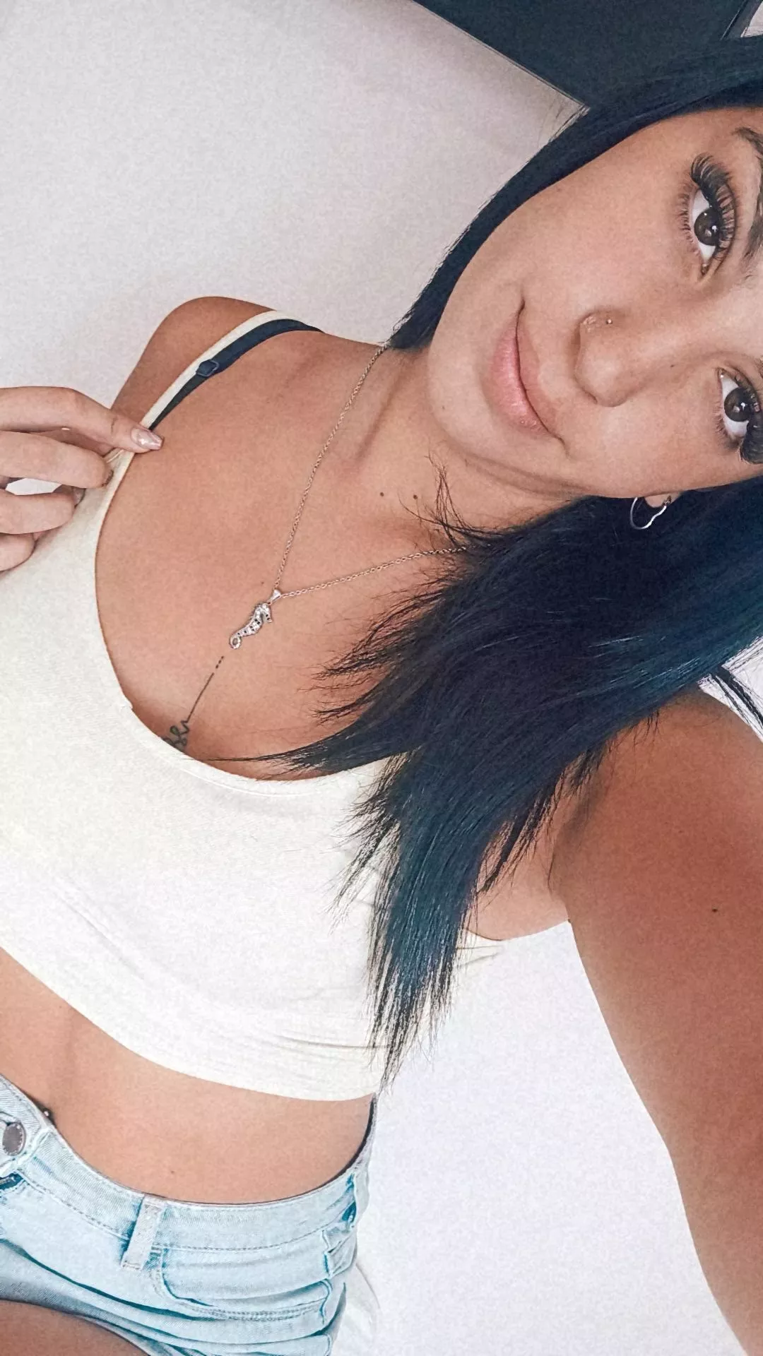 hey bb😍😍 What would you like?