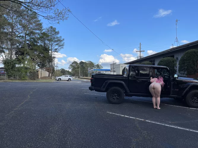 Hold On I Forgot My Purse 😜 [OC]