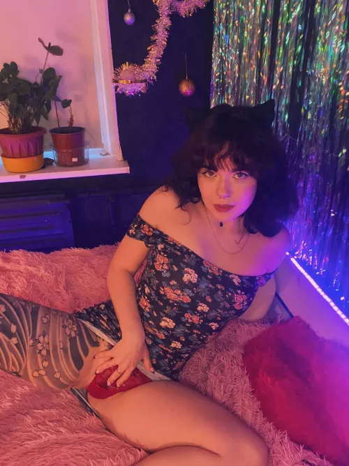 I need someone to play with me