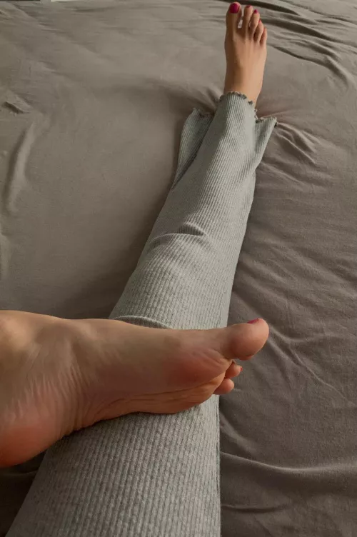 I think my virgin soles are finally ready for some action, any volunteers?