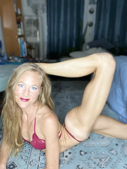 Let’s stretching with me