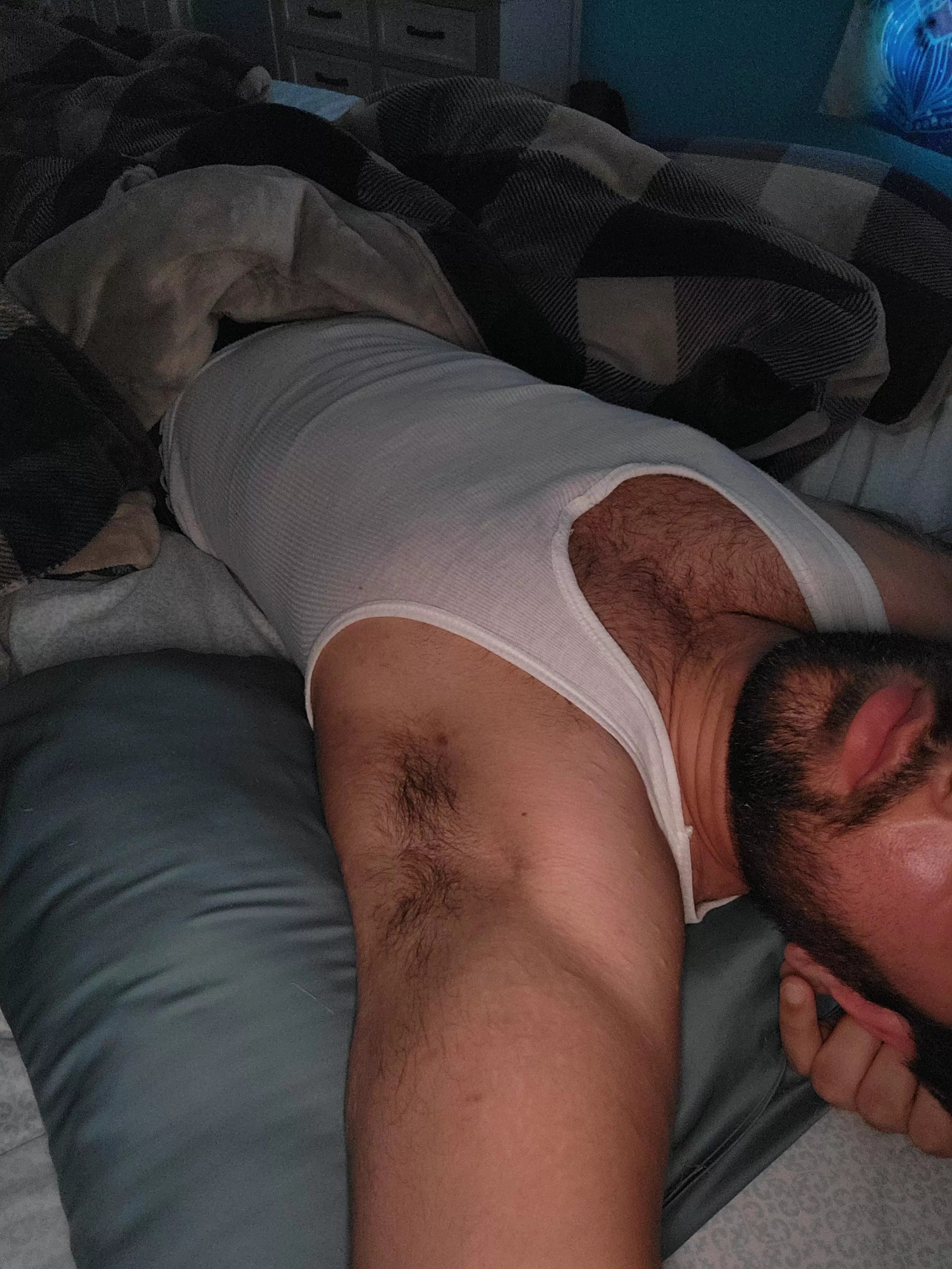 Pits out tonight after a hard day's work😋