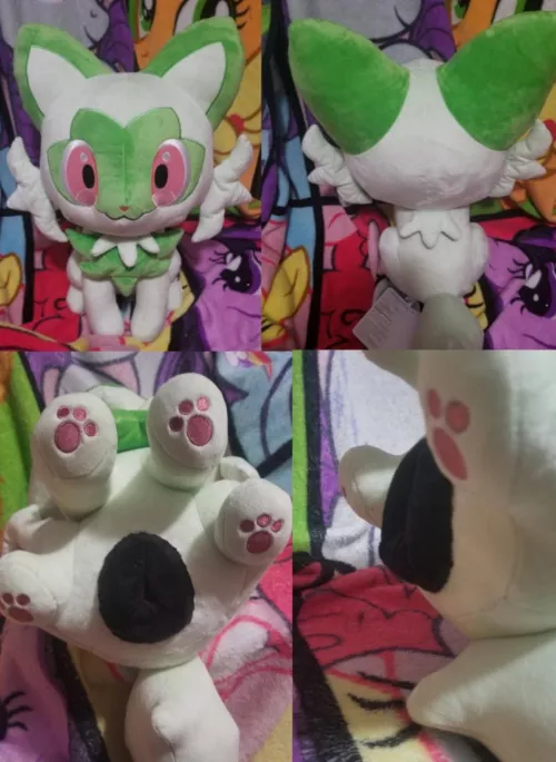 Recently commissioned NSFW fuckable feline feral female Pokemon life size Sprigatito with useable canine pussy/cookie [f] (Furrysale)