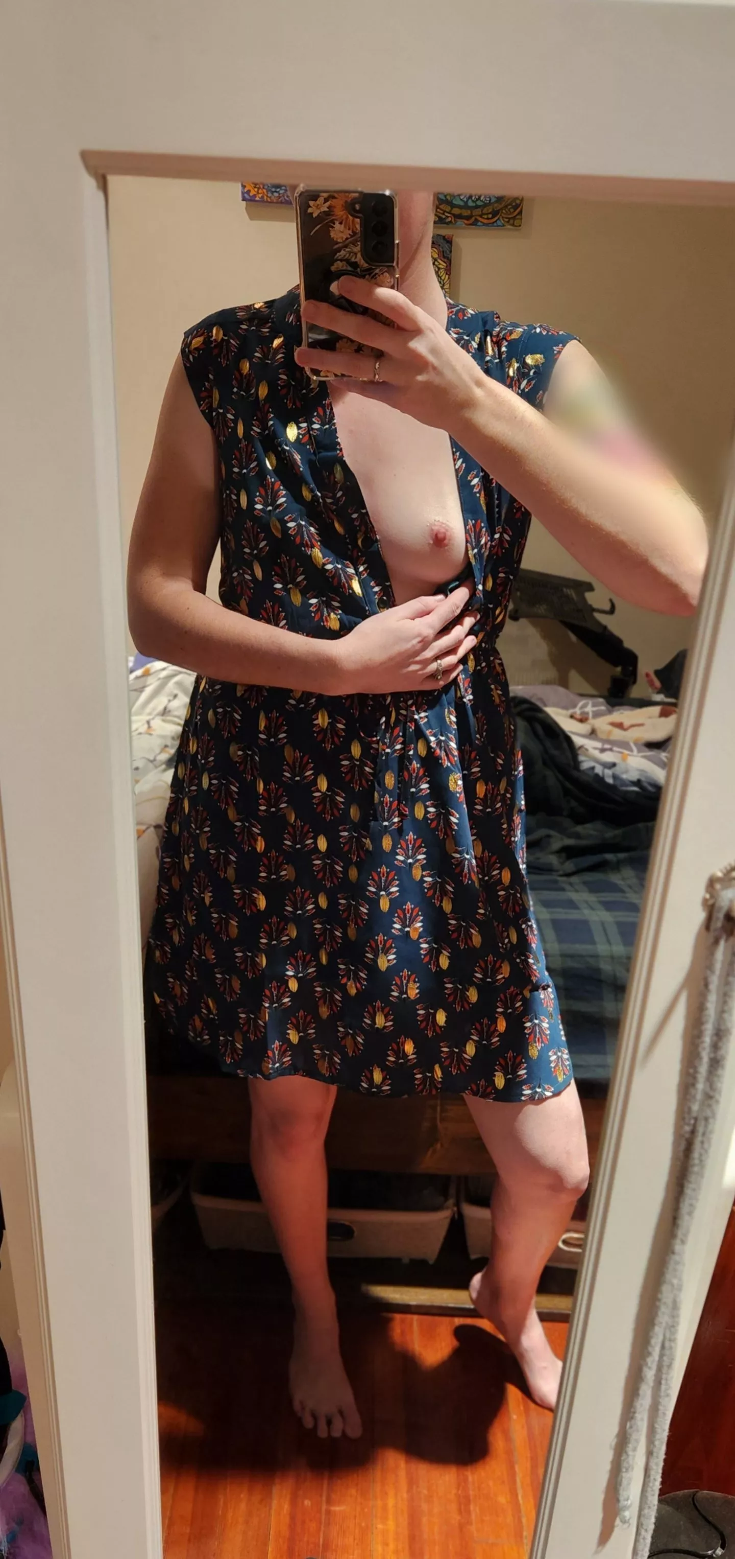 Shhhhh I'm braless under my dress at work today