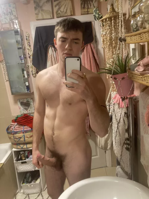 Sunday funday. You Reddit girls have got me stuck to this app 😅