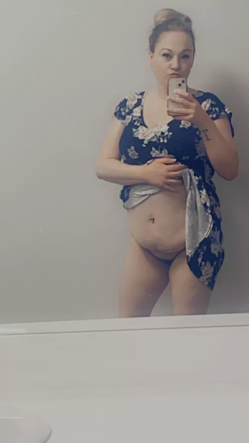 Warm weather means dresses at the office.. wanna see what’s under mine? 😘🤭