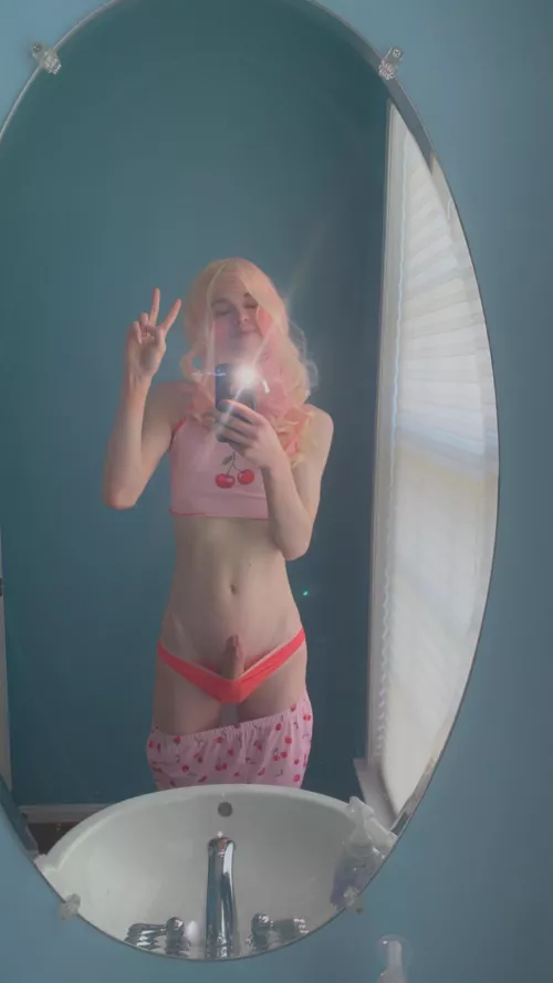 Would you fuck my girly ass after the first date? 😋