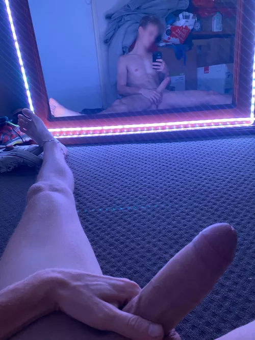 Any one care to dominate this twink? 🤫🥵