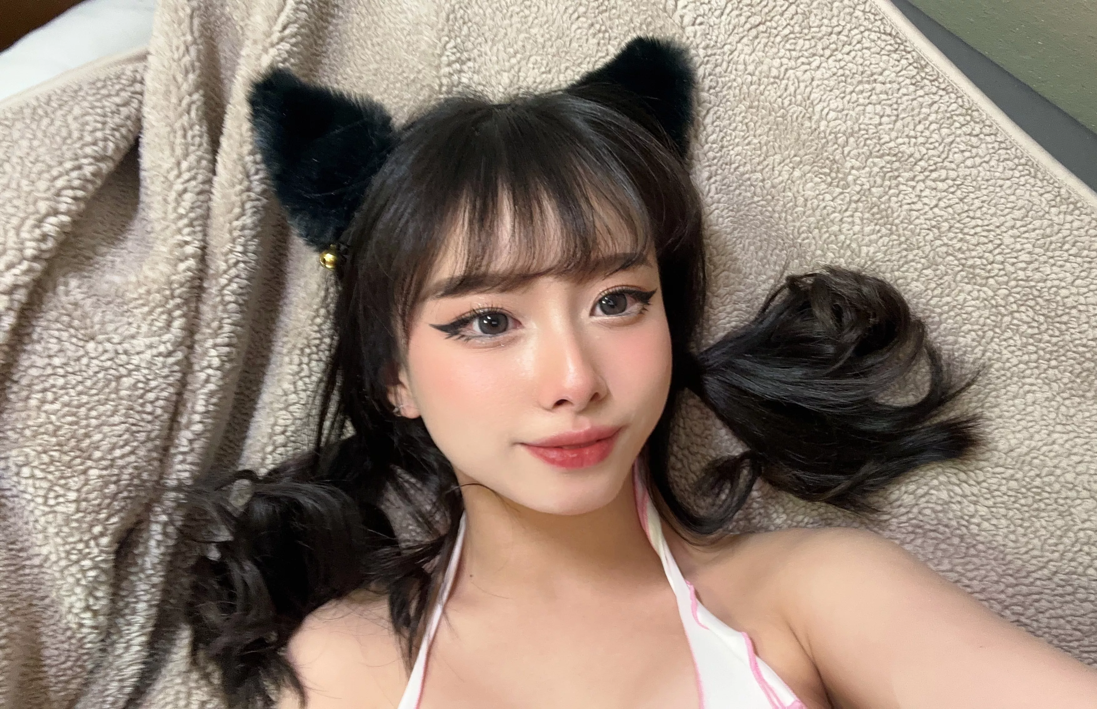 Are you a good pet for Mommy Kitty?