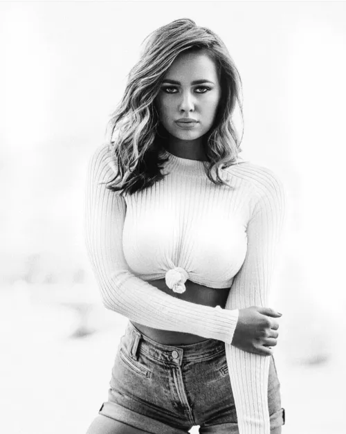 B&W