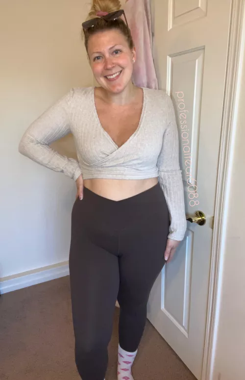 Do you like a simple milf?