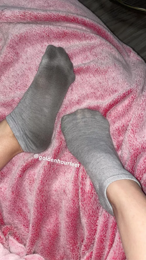 Do you like when my toe prints show? 😈 [selling]