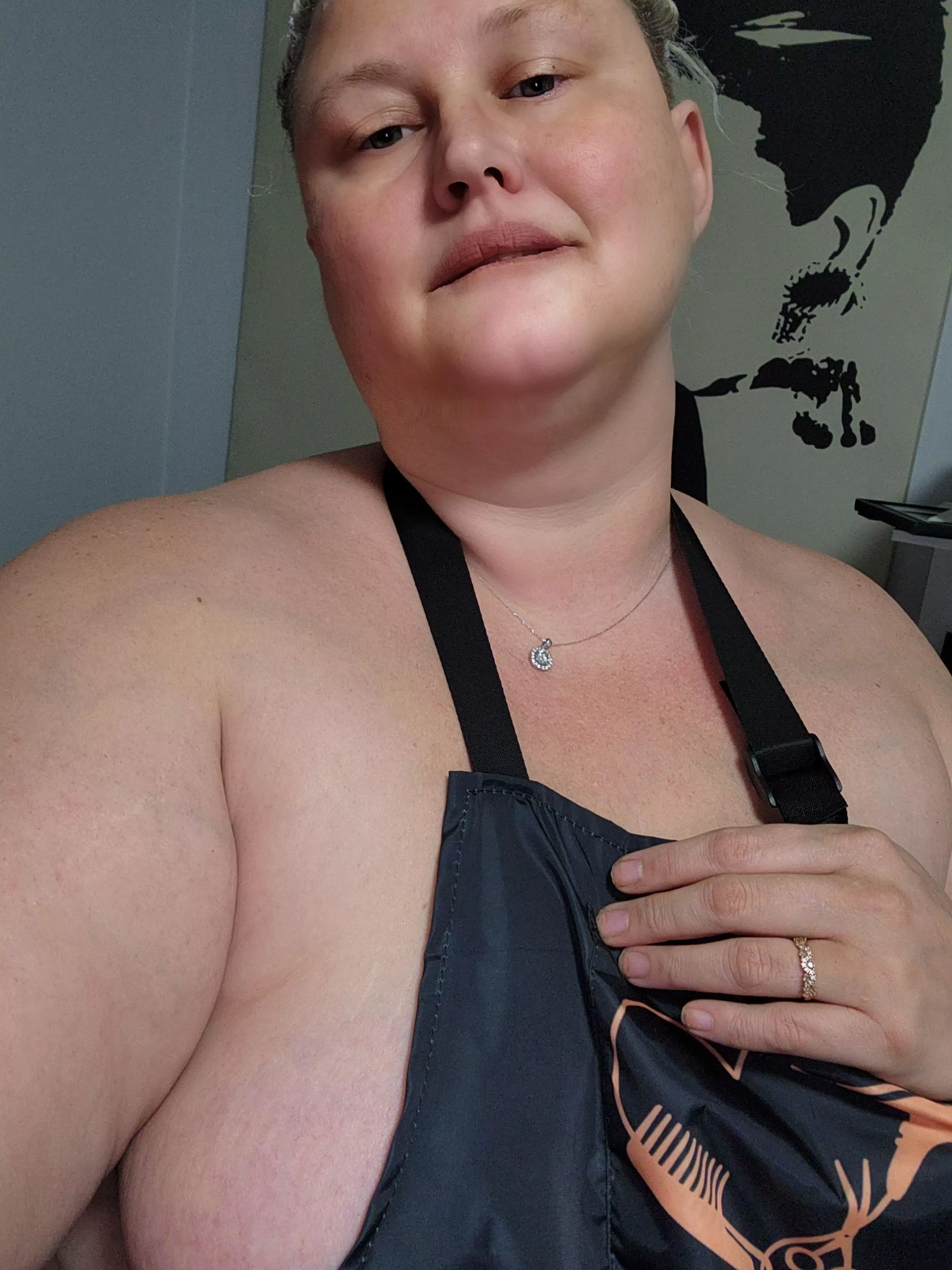 Getting pretty for ya...💇‍♀️