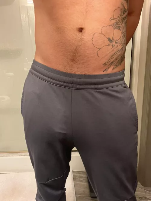 Got new sweats. Whatchu think?
