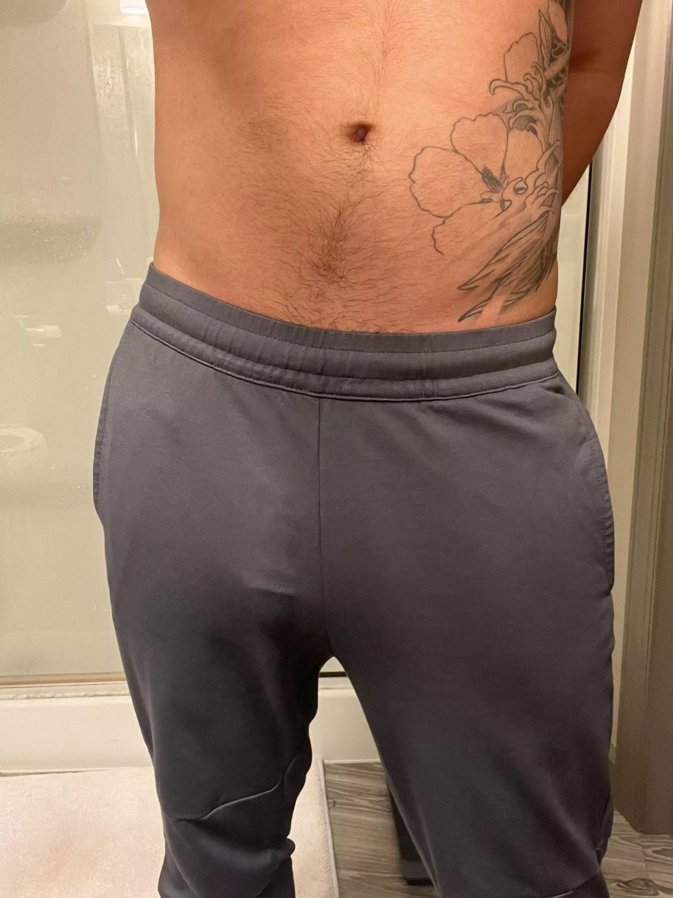 Got new sweats. Whatchu think?