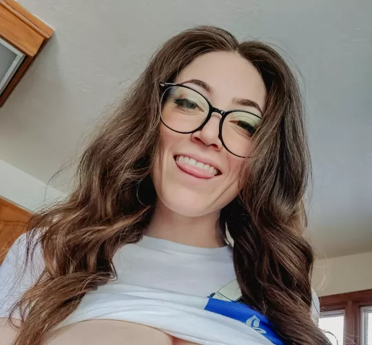 Hey, just wanted to tell you you're awesome 😎 [f28][oc]