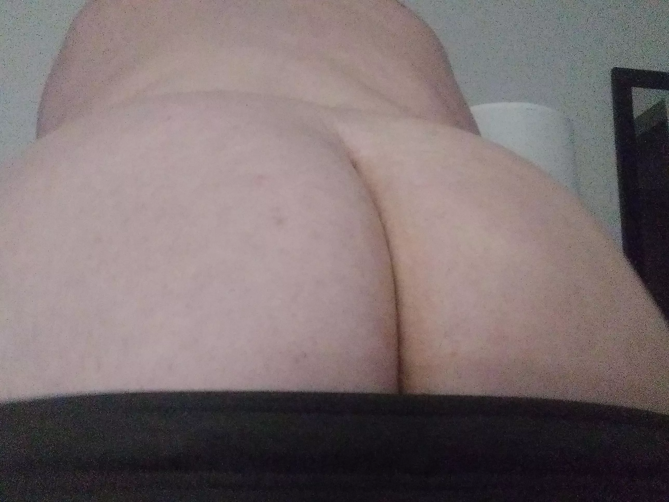 My pretty ass? What yall think k I'd sneak up n fu k the he'll outta it lol