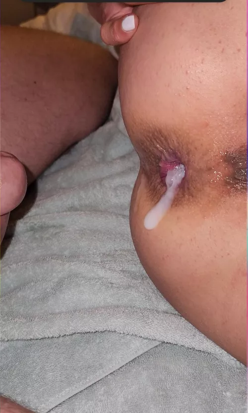 My well used up little slut hole is getting ass fucked again tonight 😈