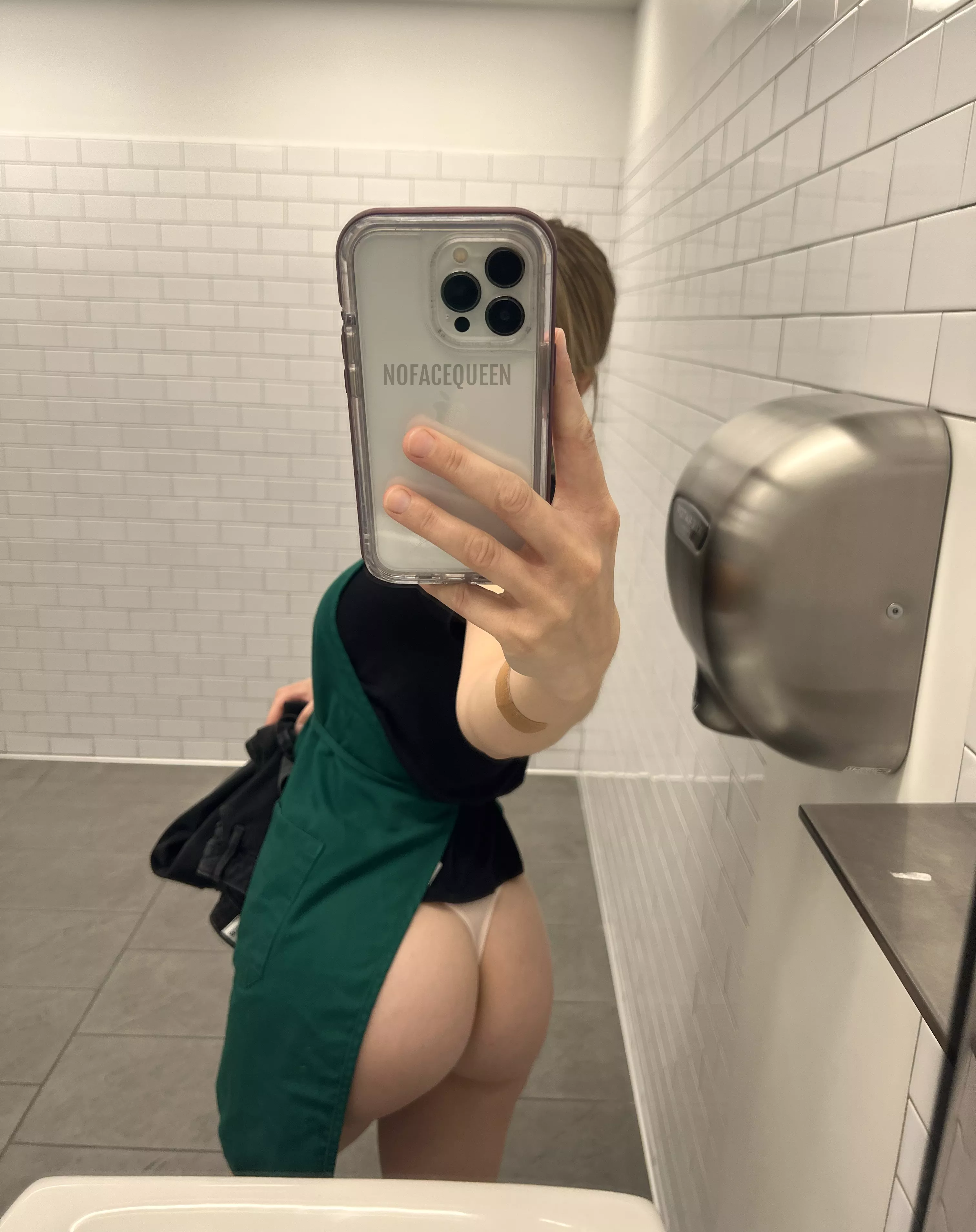 No pants needed at work today 😏