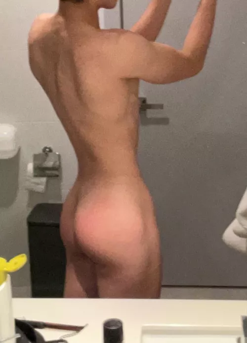 picture taken after some straight guys spanked me (a lot lol) in a pool party