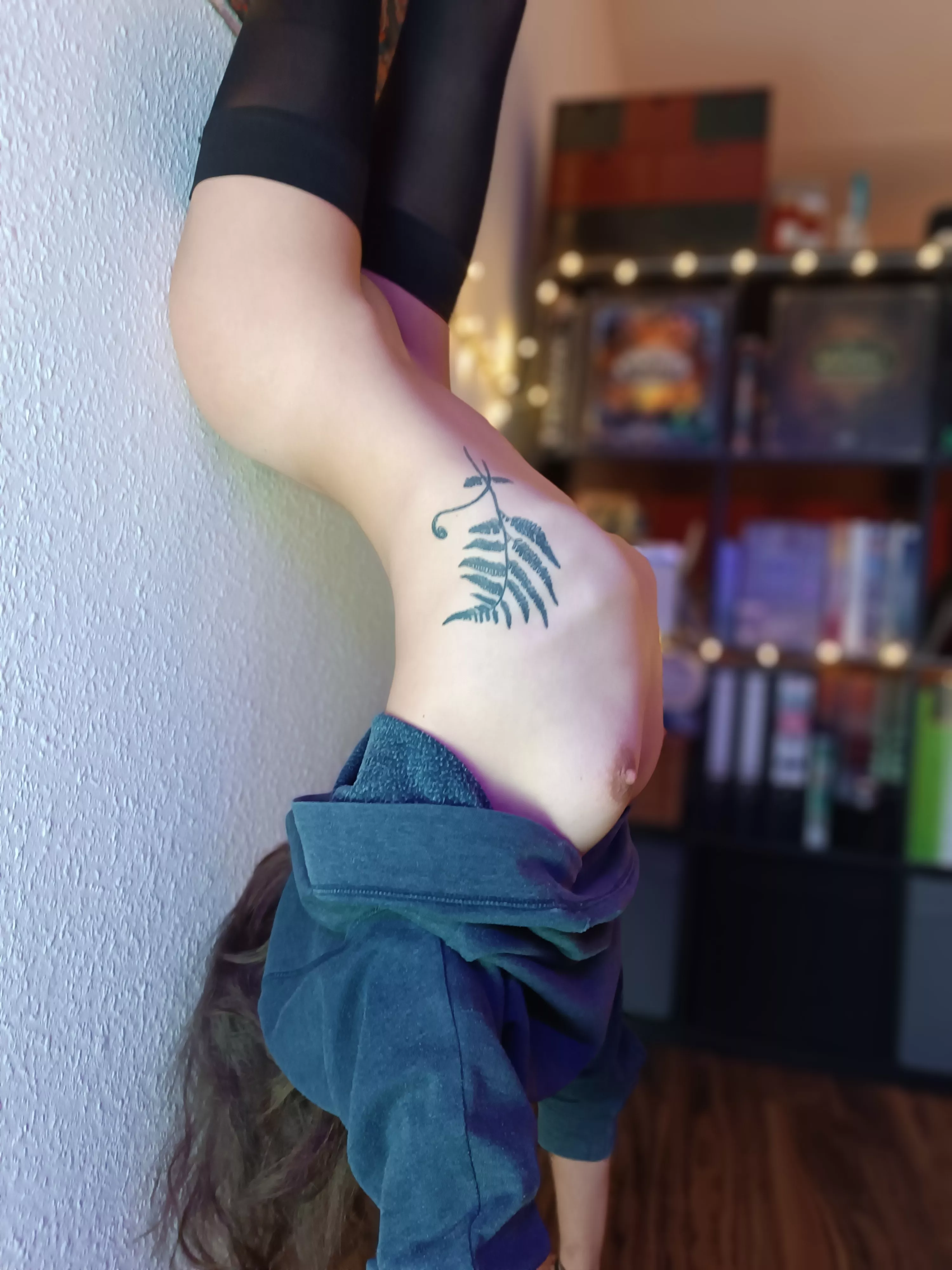 Please hold my legs so I don't fall
