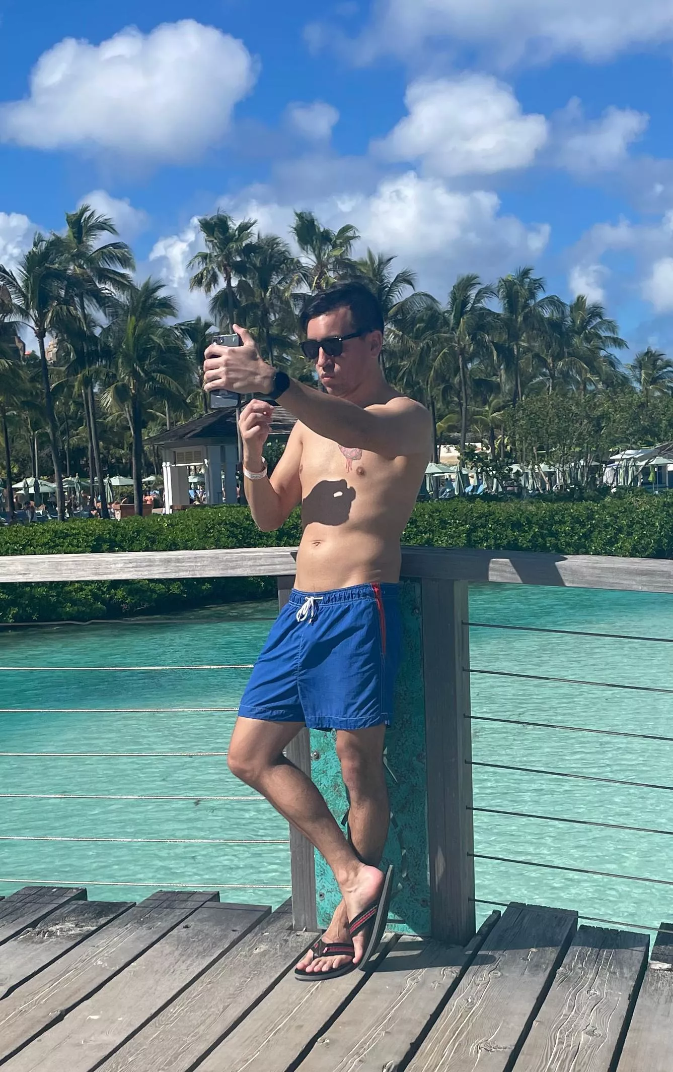 The less glamorous side of vacation selfies