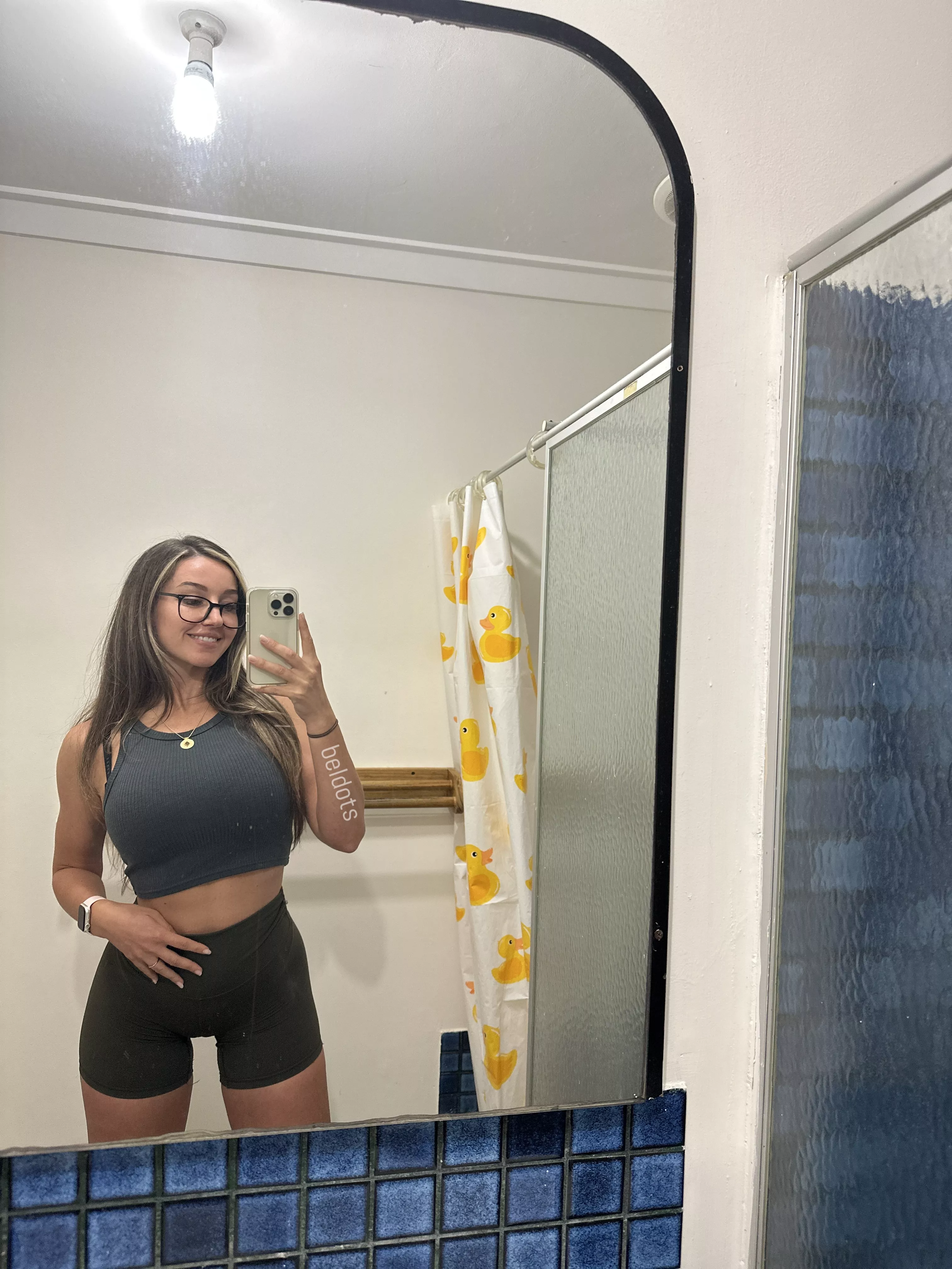 Tight shorts, tight crop top - my fave duo!