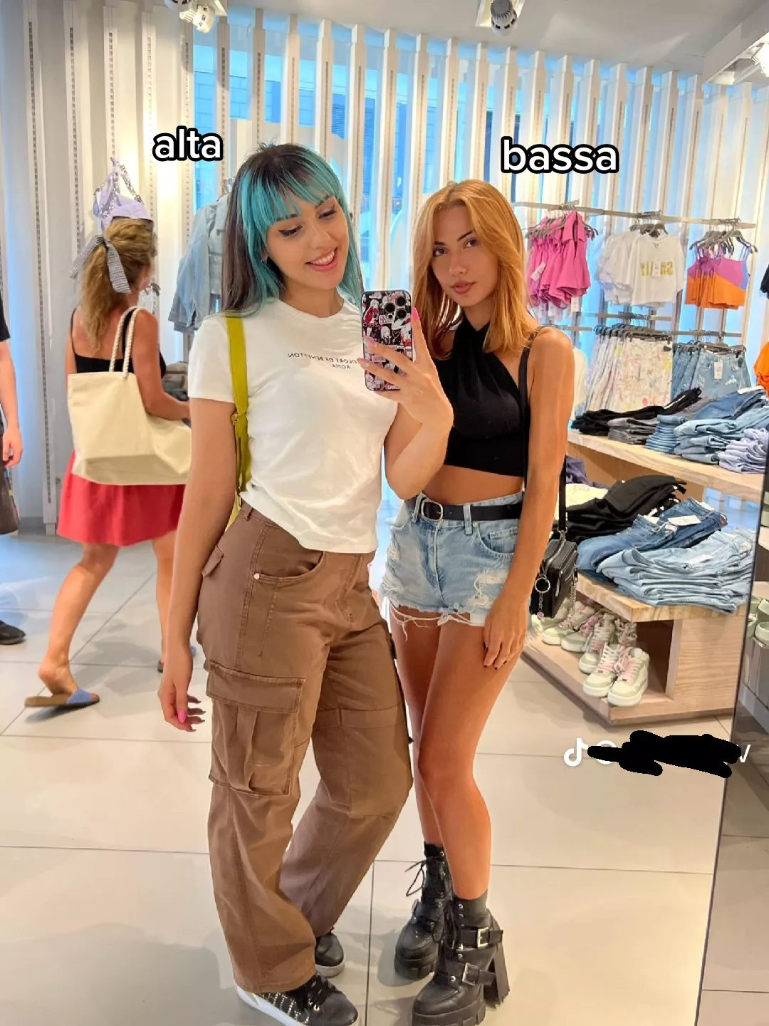 Which one 💙💛