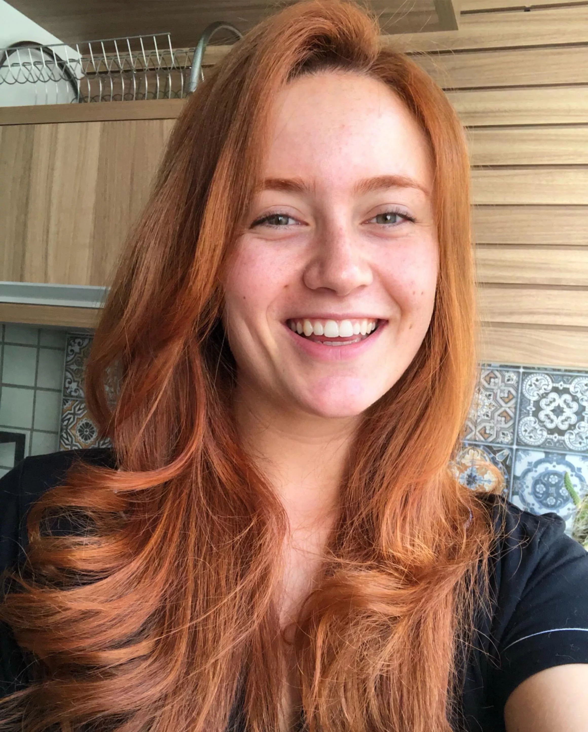 Wishing you happy Tuesday with a smile [f]