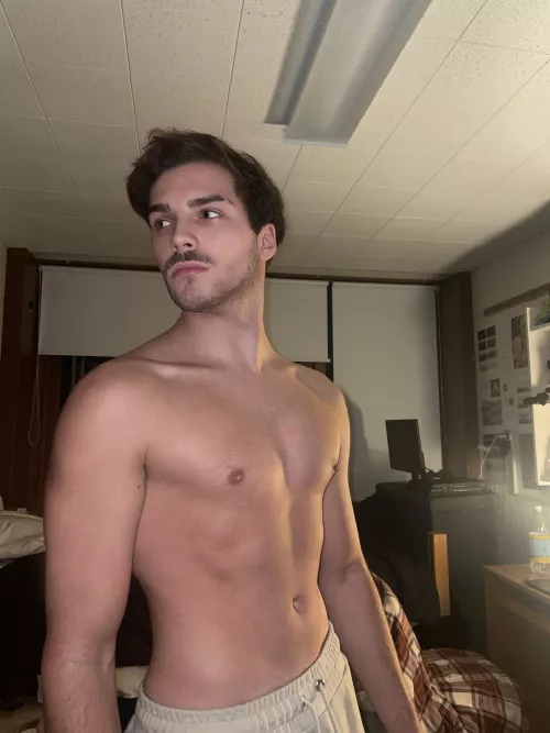 Workout b4 my 7:30 stream 💜💪🏼