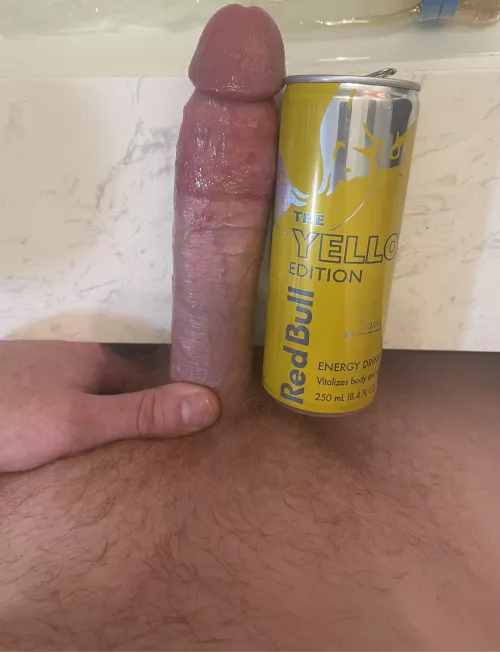 32-M-5’11— I never get any love on here but I’m feeling lucky today. So please rate me 1-10! Red Bull for scale 😂