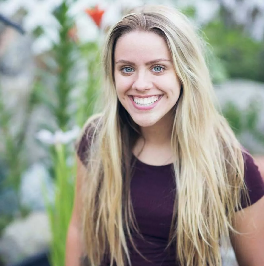 An eye catching smile