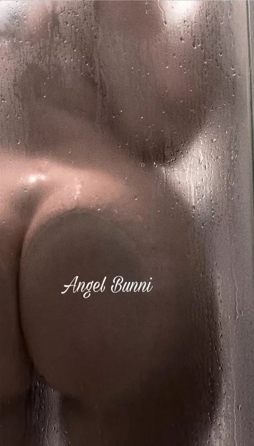 Ass on the glass 🍑