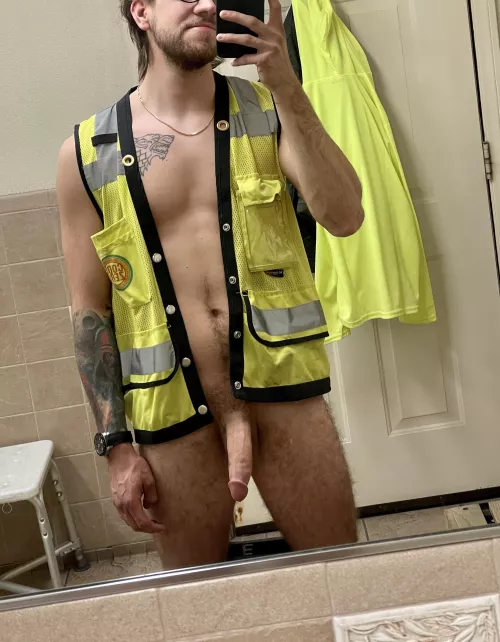 Do you like a hard working man? (pun intended) 😉😏