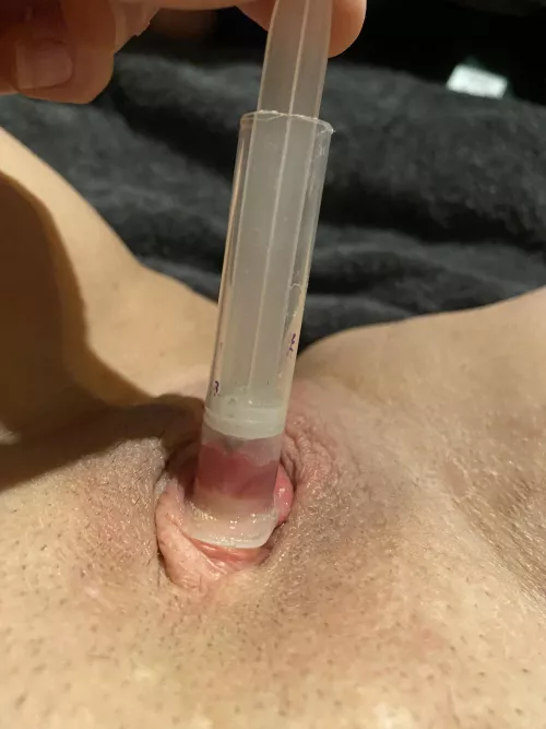 [F] Not pumped my little clit in ages 💧