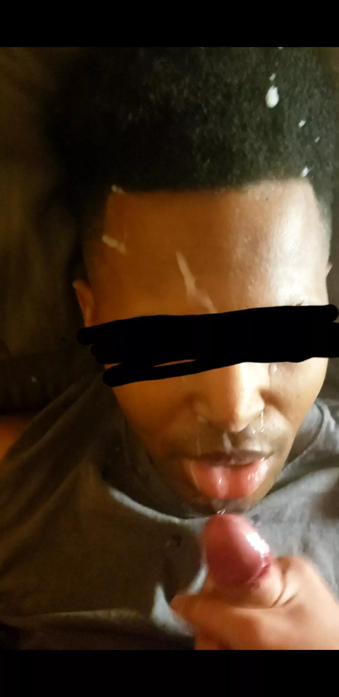 Getting my face painted by 18 year old 🇵🇷