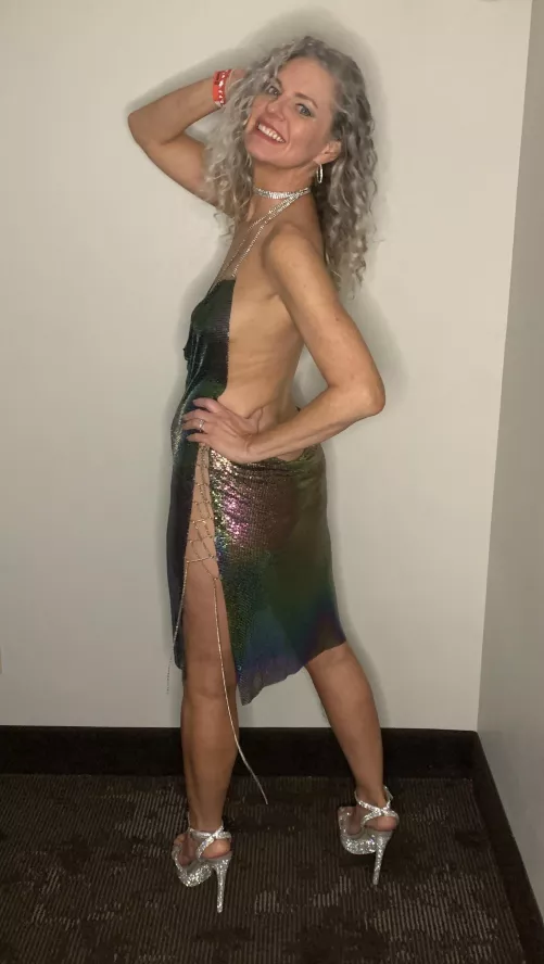 Hard to dance wearing my chainmail dress